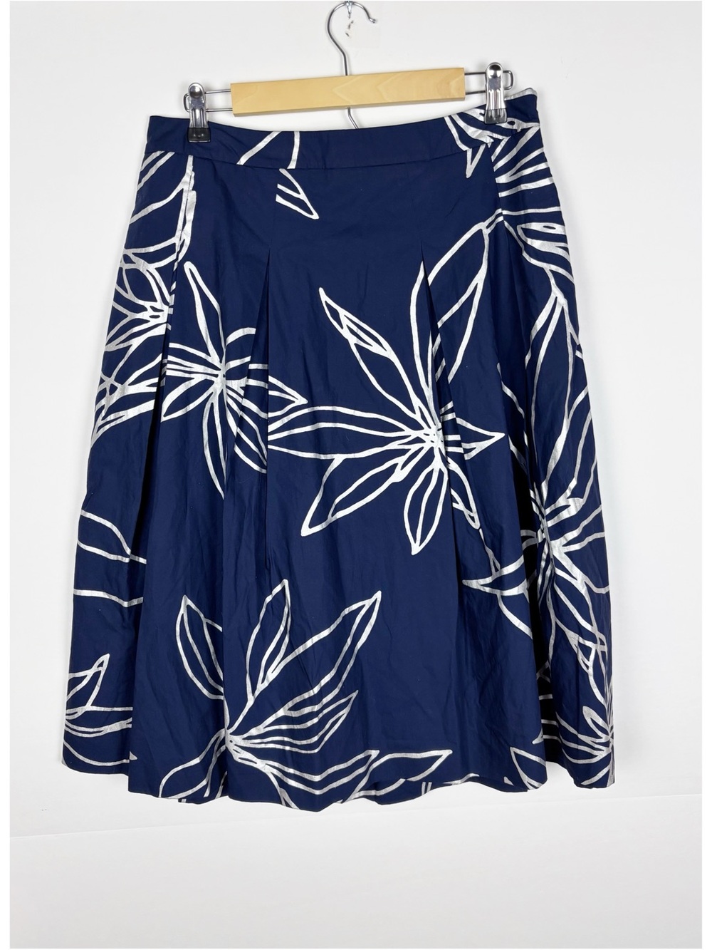 Talbots RSVP Skirt Sz 10P Navy Blue Silver Metallic Floral Pleated Midi A Line